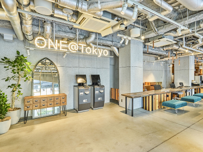 レセプション｜ONE@Tokyoの個性が光る空間で、お客様をお出迎えいたします。