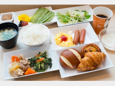 朝食盛り付け例