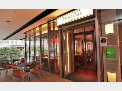 レストラン「Portal Cafe AKIBA」