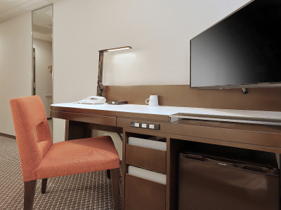 シングルルームA(デスク周辺)