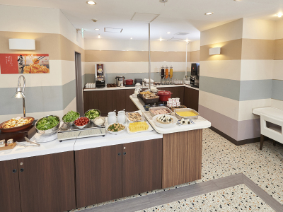 朝食ビュッフェカウンター