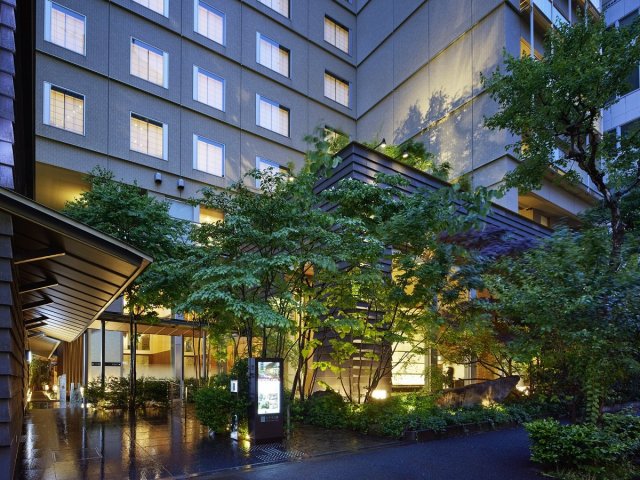 庭のホテル東京 外観