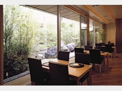 1階日本料理「縁（ゆくり）」