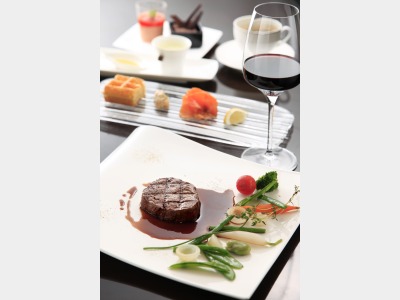 1F「グリル＆バー　流（流）」コース料理一例02