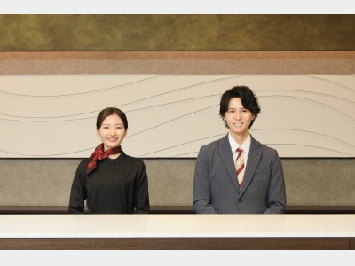 フロントスタッフ