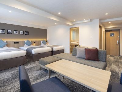 デラックストリプル