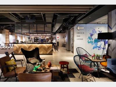 ロビーラウンジ