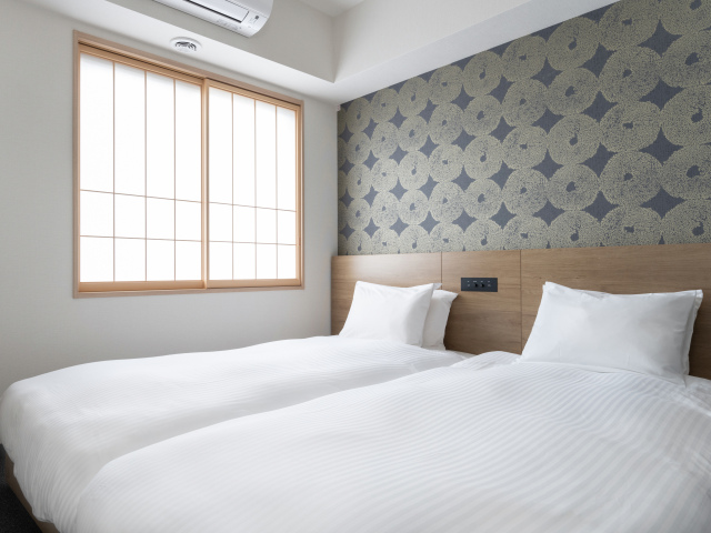 �X�[�y���A1�x�b�h���[���W���p�j�[�Y�A�p�[�g�����g 6�l�p