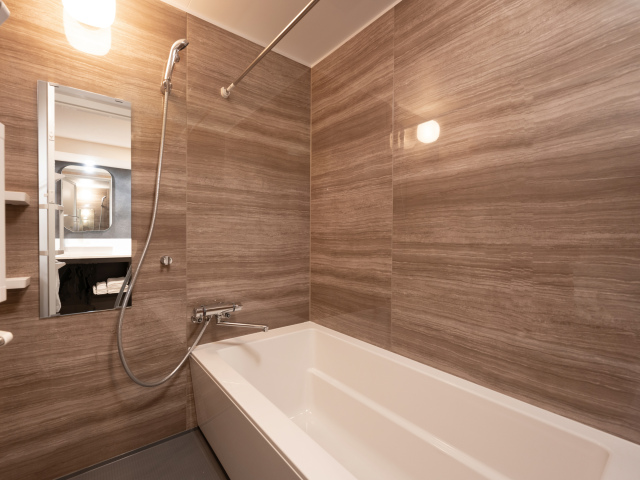 �o�X���[��