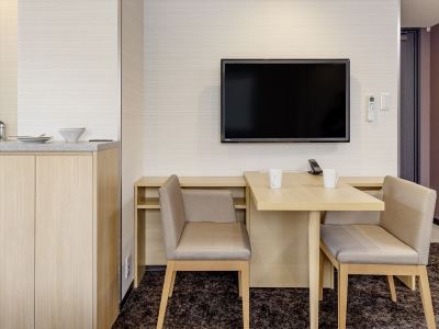 スーペリアツインルーム｜シングルベッド×2（ベッド幅120cm）／26平米／全室wifi無料