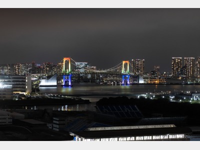 客室から望むレインボーブリッジ（夜景）