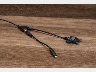 マルチ携帯充電器（客室内備品）