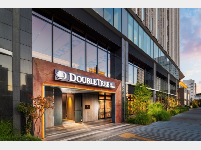 ダブルツリーｂｙヒルトン東京有明 外観１階エントランス一例