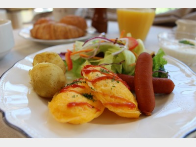 ＜朝食＞定番の洋食メニューを取り揃えた朝食で快活な1日のスタートを