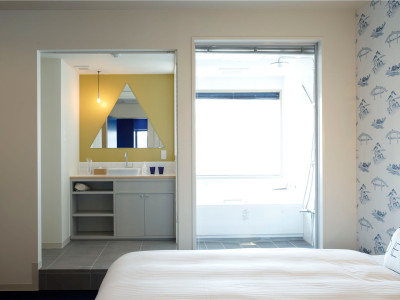 モデレート：リバービュー