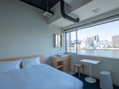 クイーン：リバービュー シェアードバスルーム