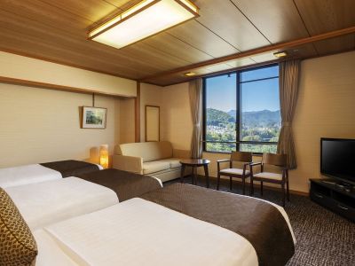 リバーフロントトリプル（シャワーブース付）／33平米