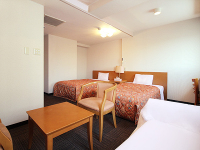 デラックスツインルーム　広々お部屋でゆったりお過ごしいただけます