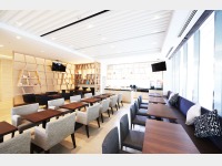 ���E���W1