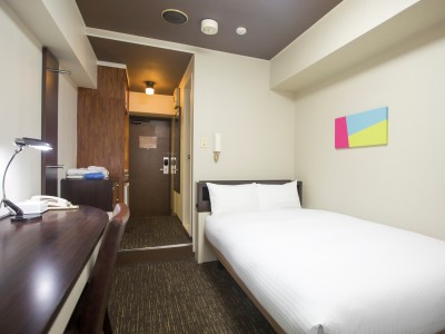 スタンダードセミダブルルーム