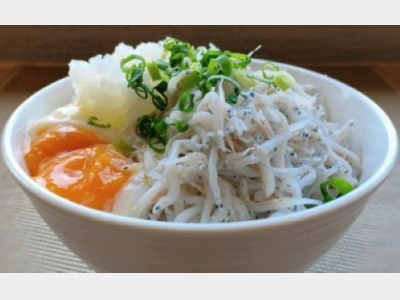 食事（イメージ）