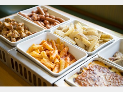 朝食会場のサイゼリヤ洋食バイキング