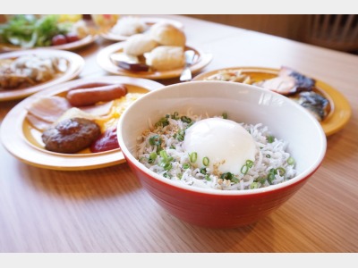 朝食ビュッフェ