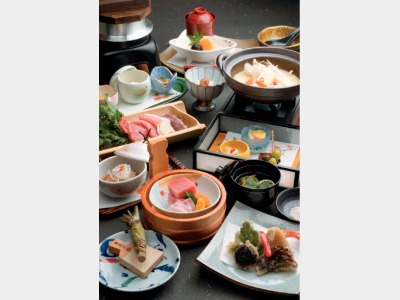 夕食一例（郷土会席料理）