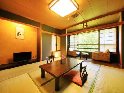 客室一例（10畳和室）