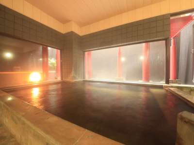 【大浴場】源泉かけ流しが自慢の“美人の湯