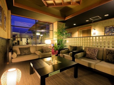 【ラウンジ】寛ぎのライブラリコーナー　※イメージ