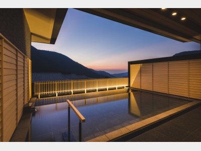 展望露天風呂「明星」　