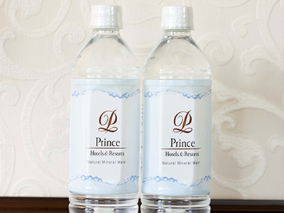 【客室アメニティ】無料のミネラルウォーター