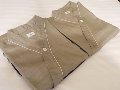 【客室設備・備品】上下セパレートの部屋着（作務衣）