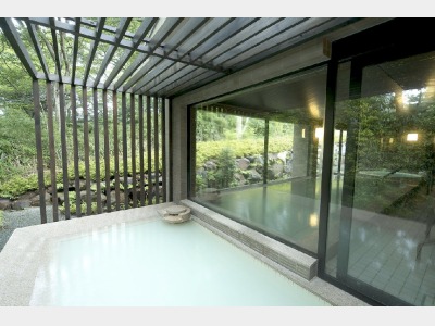 男性用露天風呂