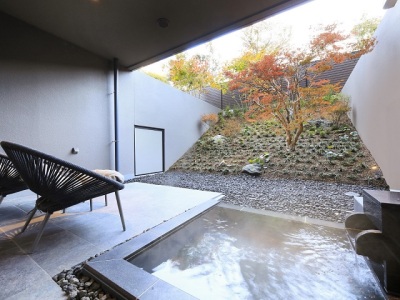 【客室】客室露天風呂は大涌谷温泉