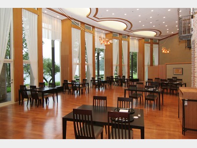 レストラン（なだ万離宮）