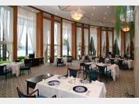 ���X�g�����i���E�g���A�m���j