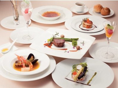 夕食イメージ（シェフスペシャルディナー）