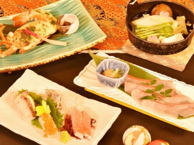 ご夕食イメージ（お造り、金目鯛しゃぶしゃぶ、イセエビ文化焼き）