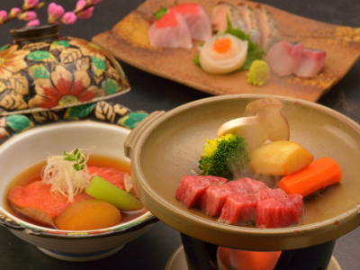 ご夕食イメージ（お造り、金目鯛煮付、飛騨牛ステーキ）