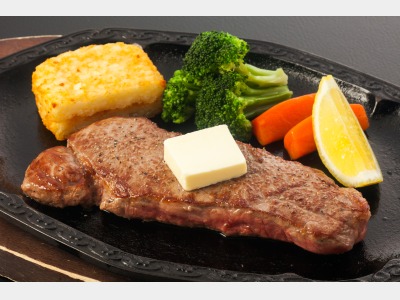 ボリューム満点牛ステーキ