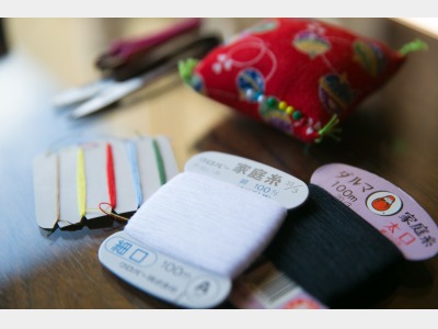 【アメニティ】 *裁縫セット。急に洋服の糸がほつれた時などにご利用ください。