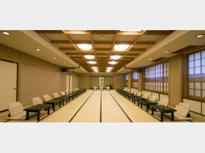 【過ごし方のご提案】 *宴会場（70畳）会議室としてもお使いいただけます。