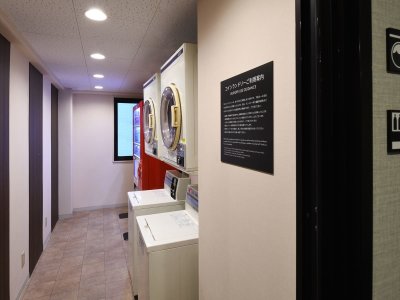 コインランドリー／自動販売機