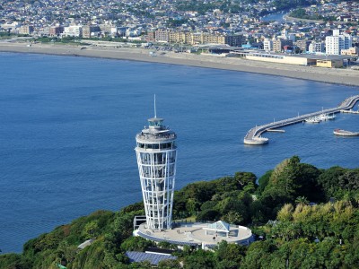 【江の島展望灯台】江ノ電「江ノ島」駅下車　徒歩25分・湘南モノレール「湘南江の島」駅下車　徒歩26分