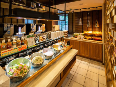 焼きたてパン　無料朝食