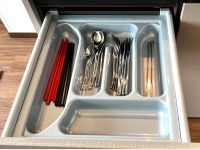 �J�g�����[�i�L�b�`���t���̋q������j