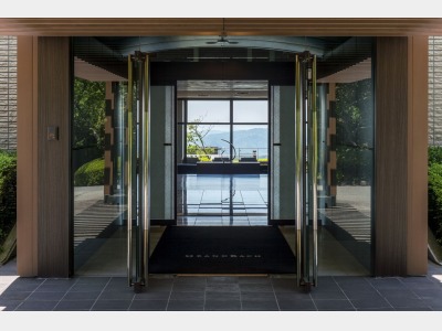 ホテルエントランス