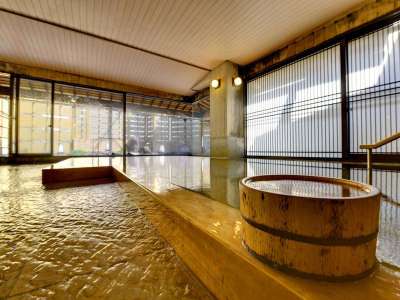 当館は高温の自家源泉を所有。加水や機械加熱一切しておりません。とても新鮮な温泉をご堪能いただけます。